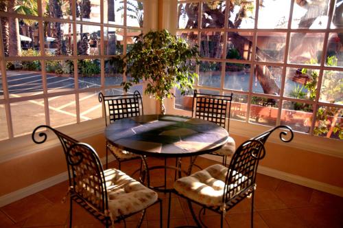 Saga Motor Hotel Pasadena - photo 40