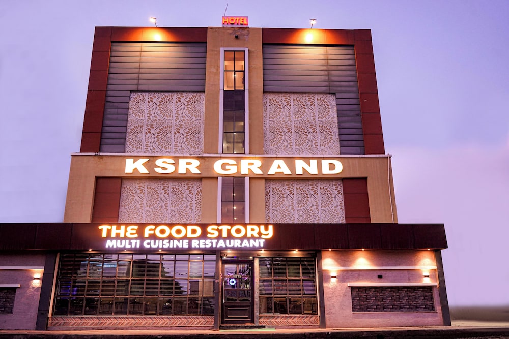 Hotel Ksr Grand — Sandila