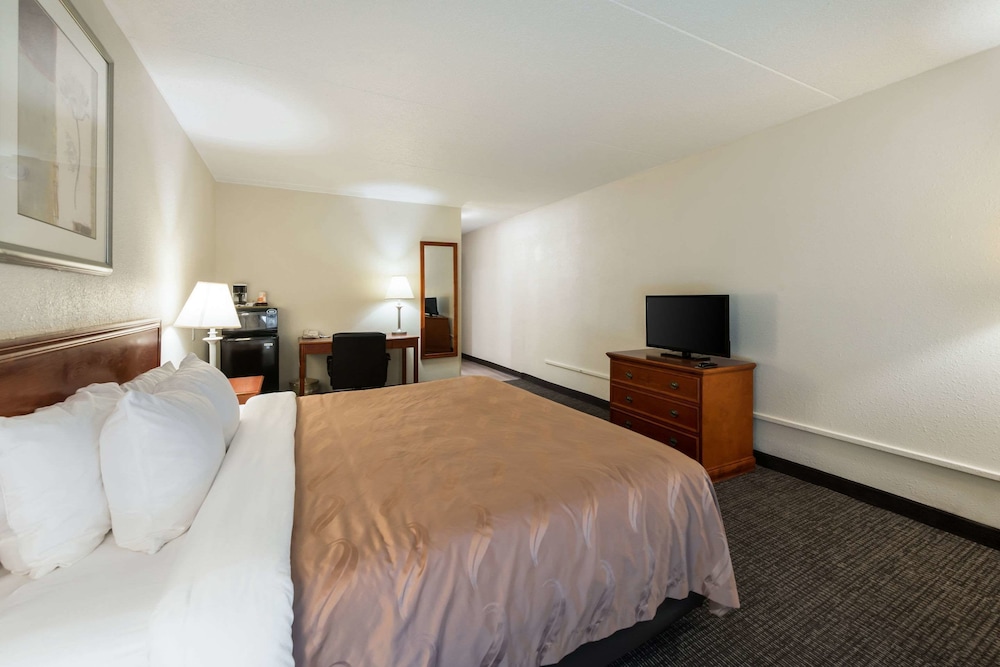 Quality Inn Bradley Bourbonnais - photo 9