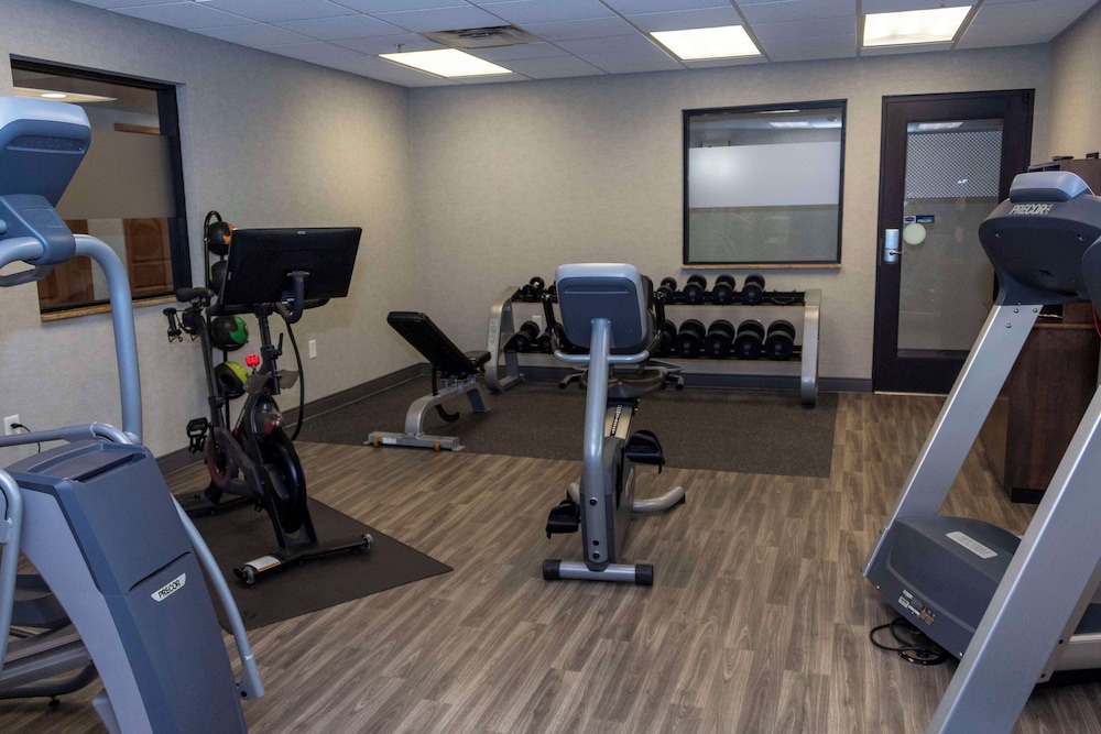 Hampton Inn & Suites Riverton - photo 51