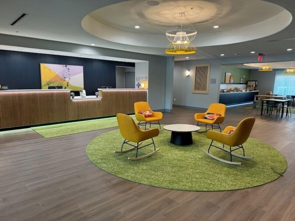 Spark by Hilton Missouri City - photo 5