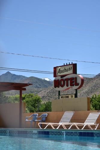 Andruss Motel — hotel in Walker