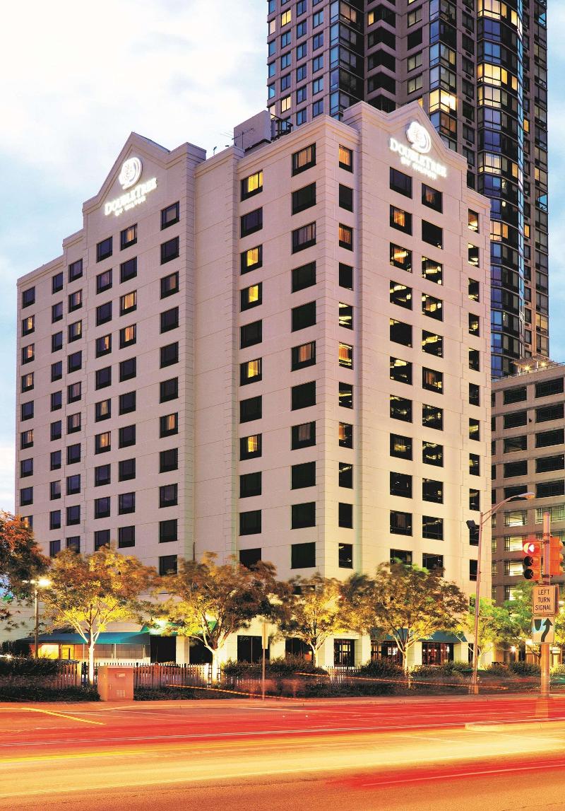 DoubleTree by Hilton Hotel & Suites Jersey City — 4-Star Luxury Hotel in Jersey City, United States