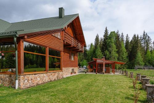 Pensiunea La Ivan — 4-Star Luxury Hotel in Margau, Romania