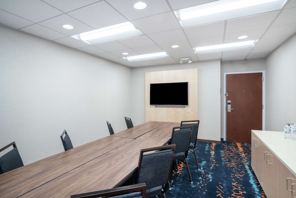 Hampton Inn & Suites Nashville Franklin - photo 29