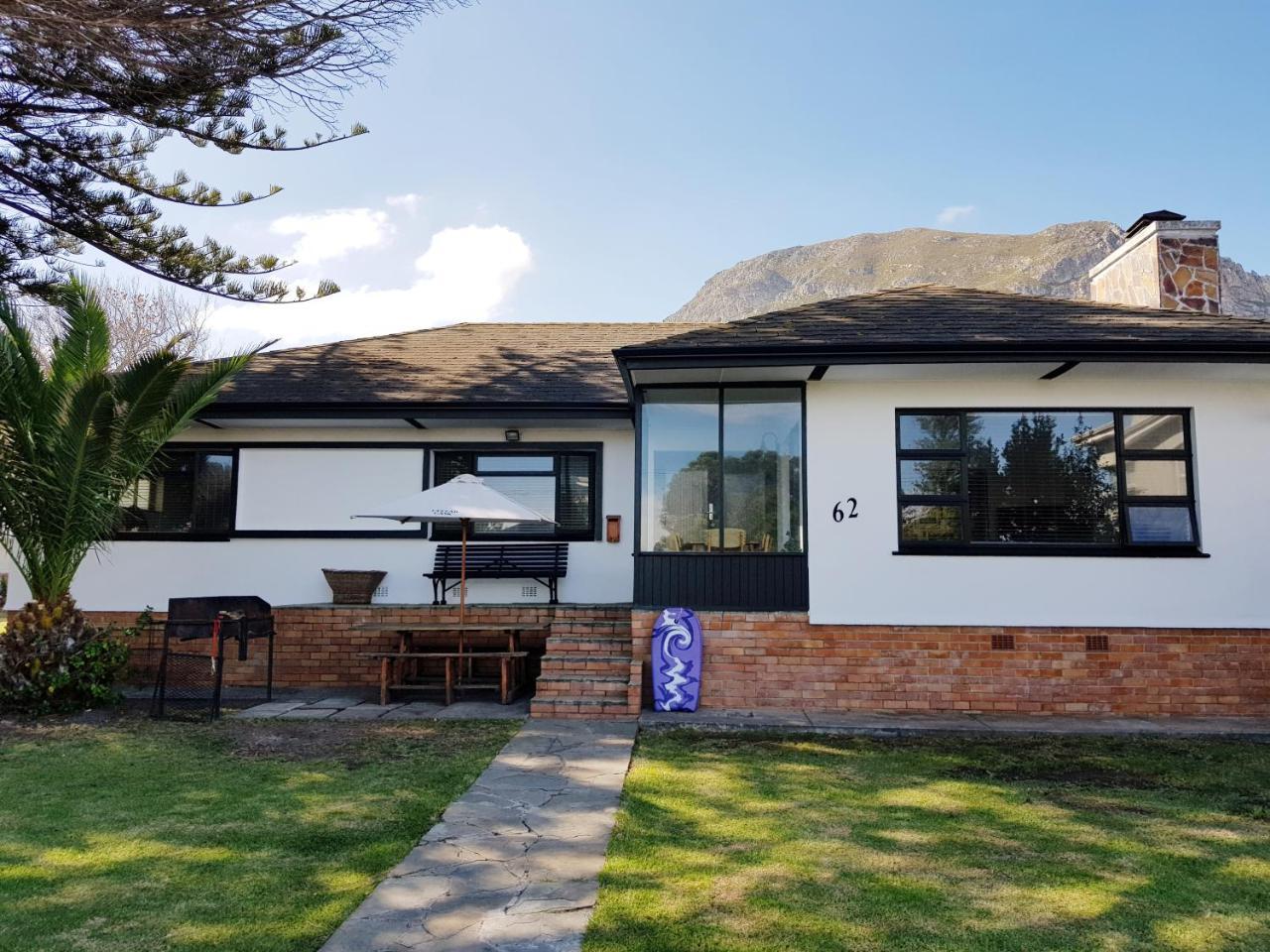 Norfolkden Beachhouse in Hermanus, South Africa