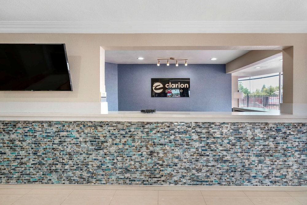 Clarion Pointe Fresno Near Yosemite - photo 34