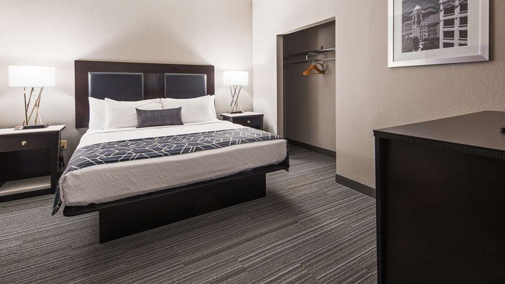 Best Western Plus Wilkes Barre Scranton Airport Hotel - photo 16