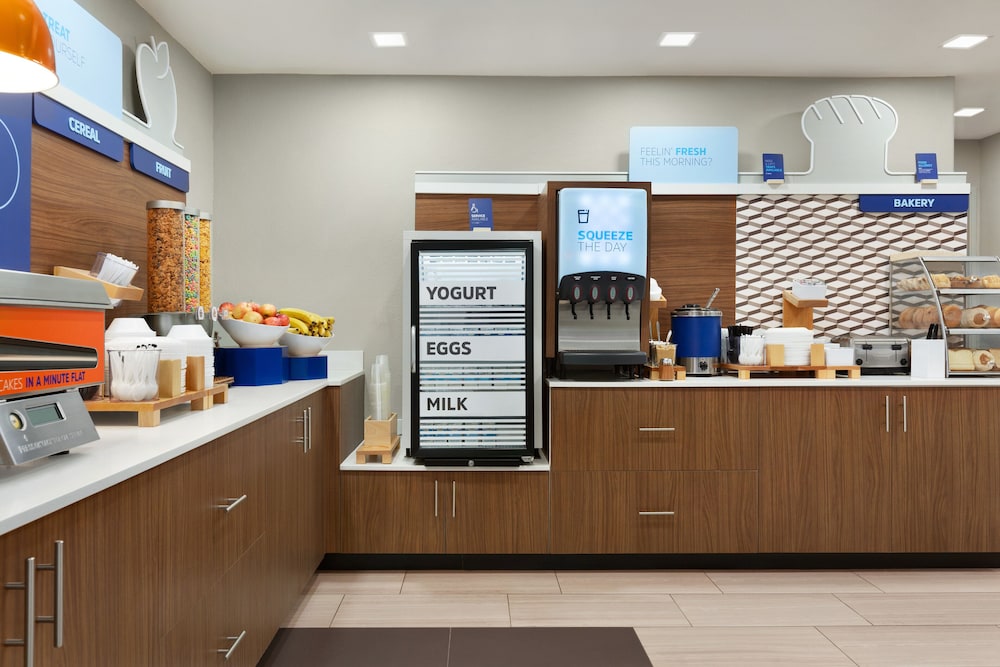 Holiday Inn Express Hotel & Suites Mission McAllen Area by IHG - photo 47