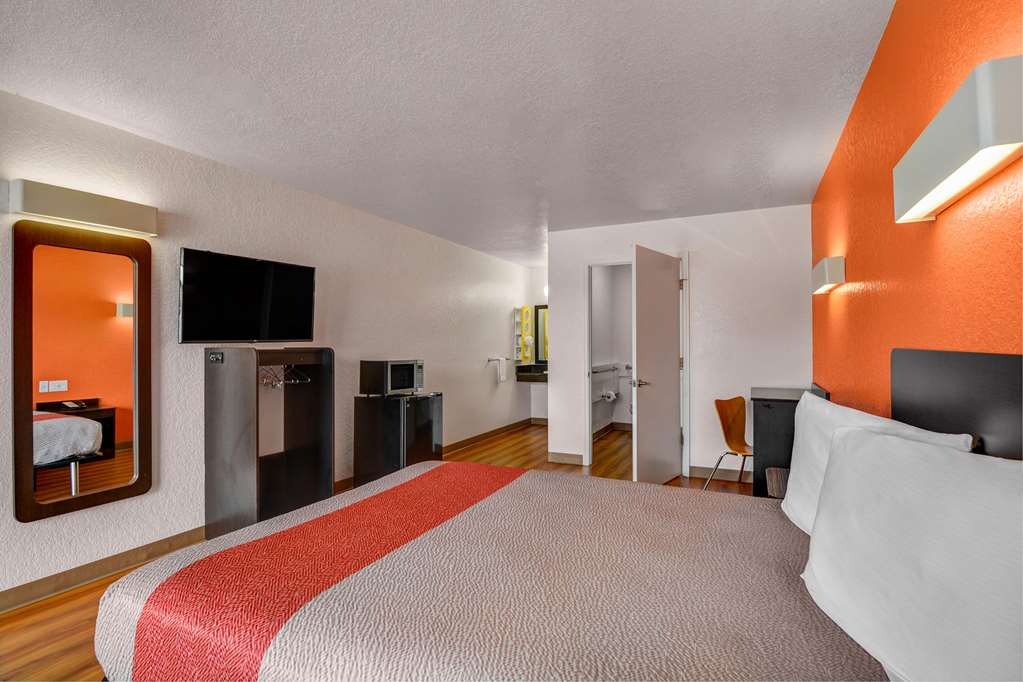 Motel 6 Moultrie GA - photo 7