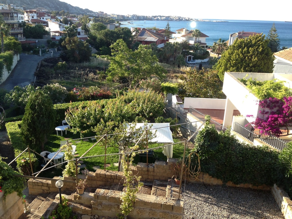 B&B Magna Grecia — 4-Star Luxury Hotel in Crotone, Italy