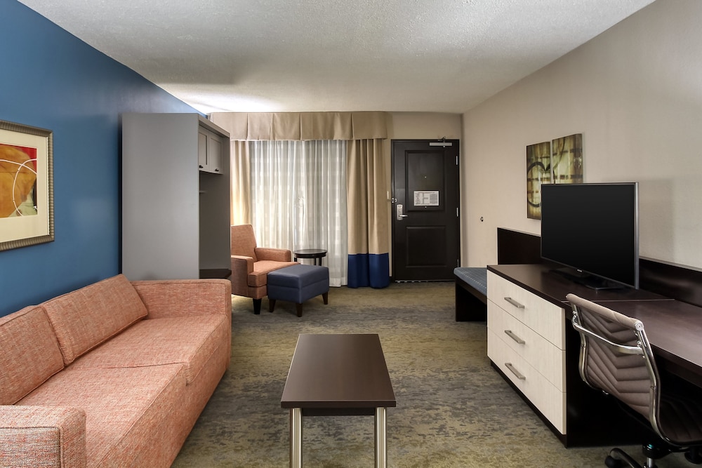 Holiday Inn Hotel & Suites Atlanta Airport North by IHG - photo 18