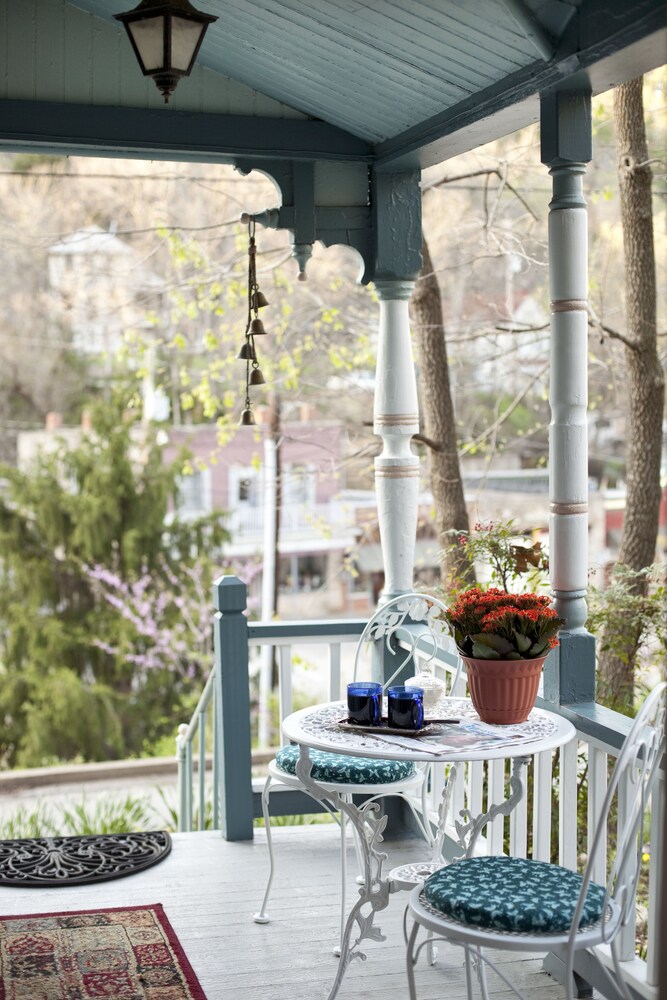 Cliff Cottage Inn Victorian B&B and Boutique Hotel - photo 16