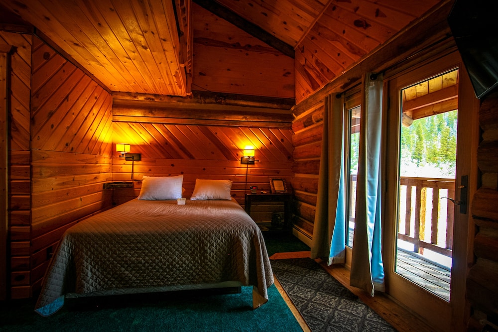 Judith Mountain Lodge - photo 7
