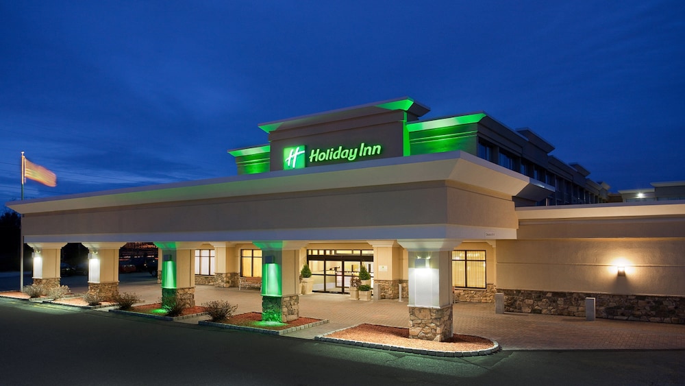 Holiday Inn Suites Marlborough By Ihg — Marlborough