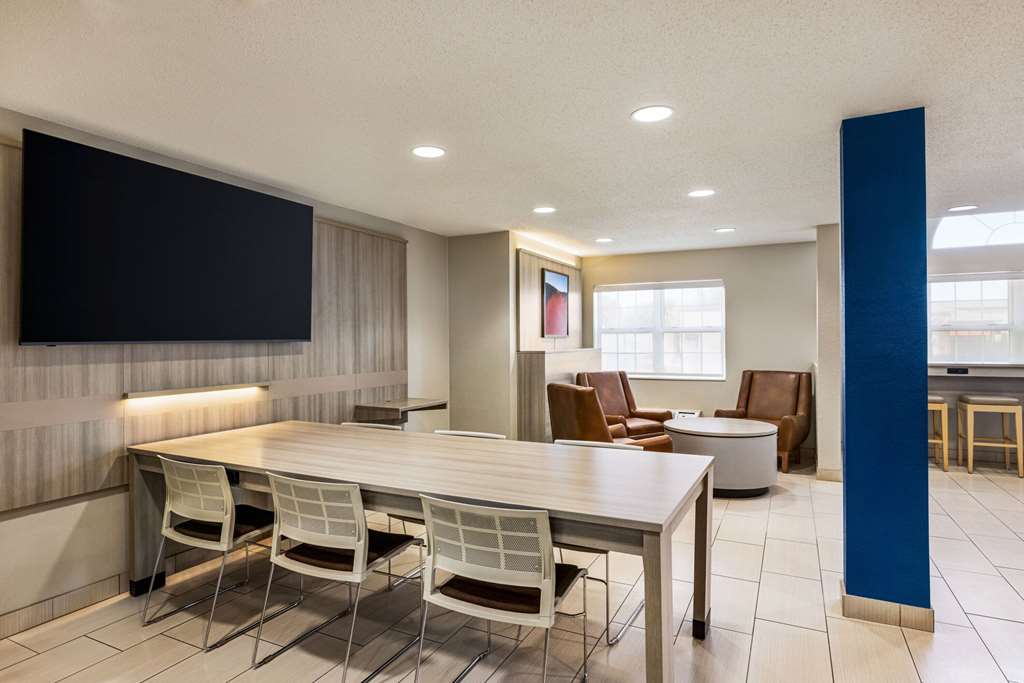 Microtel Inn & Suites by Wyndham New Ulm - photo 5