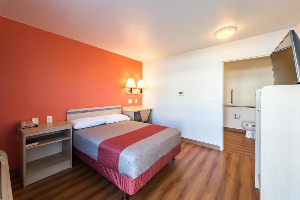 Motel 6 Reno West - photo 11