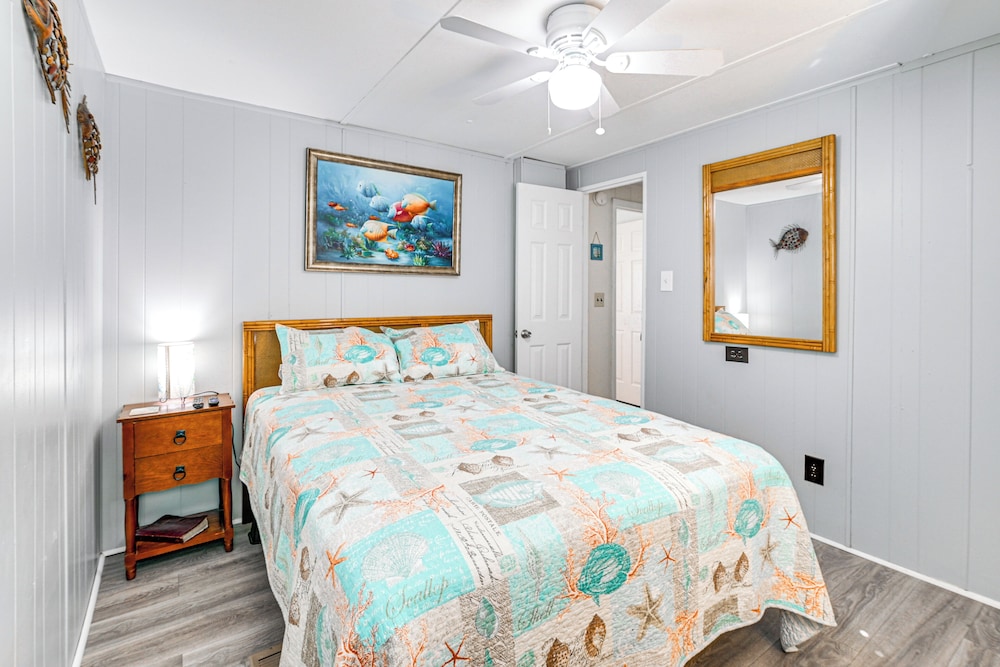 1 2 Mi to Ocean: Surfside Beach Resort Home - photo 16