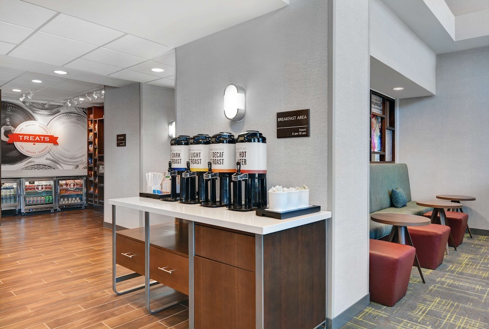 Hampton Inn & Suites MacClenny I 10 - photo 39