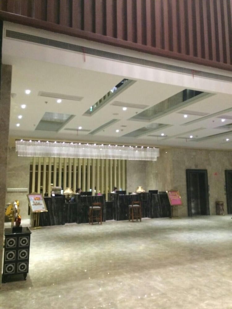 Sheng Jing Yi Jia Hotel — hotel in Xiangyang