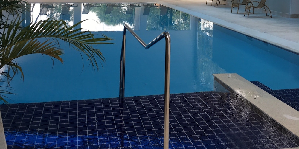Hotel Estancia Santa Monica — hotel in Louveira