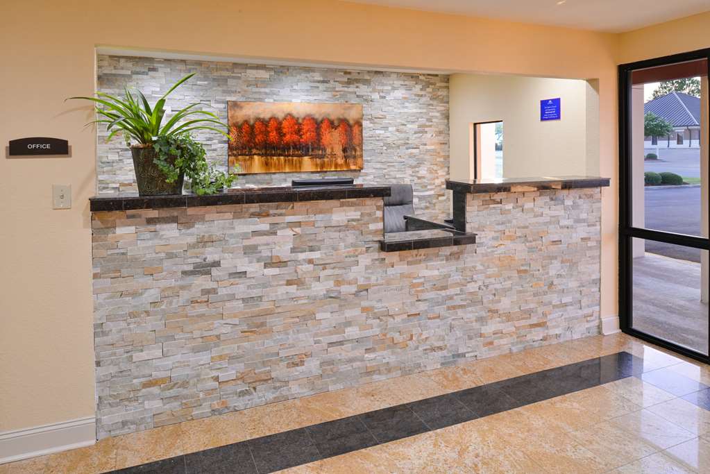 Americas Best Value Inn Tupelo Barnes Crossing - photo 4