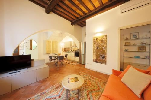 Siena Uptown Sabrina's Lovely Apartment — 4-Star Luxury Hotel in Siena, Italy