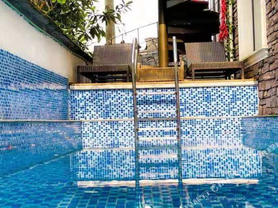 Yunshe Inn in Deqing, People's Republic of China