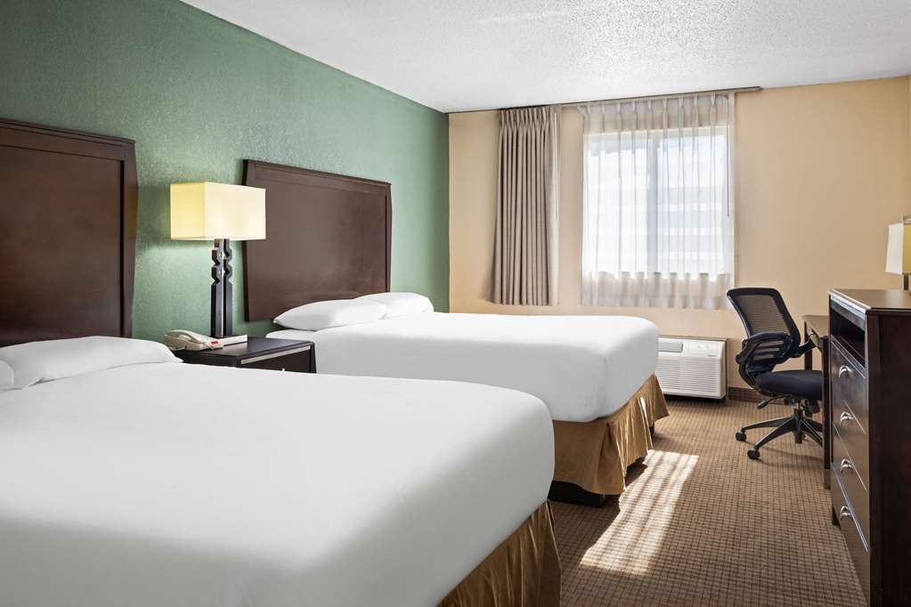 Travelodge By Wyndham Gaylord - photo 16