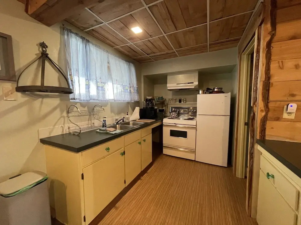 Bayshore RV Park & Guest Suites - photo 13