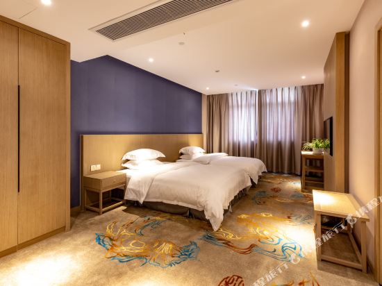 Tianmuhu Junyue Hoiliday Hotel in Liyang, People's Republic of China