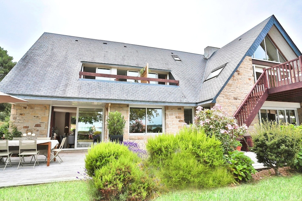 Rêves de Bord de Mer in Locmariaquer, France