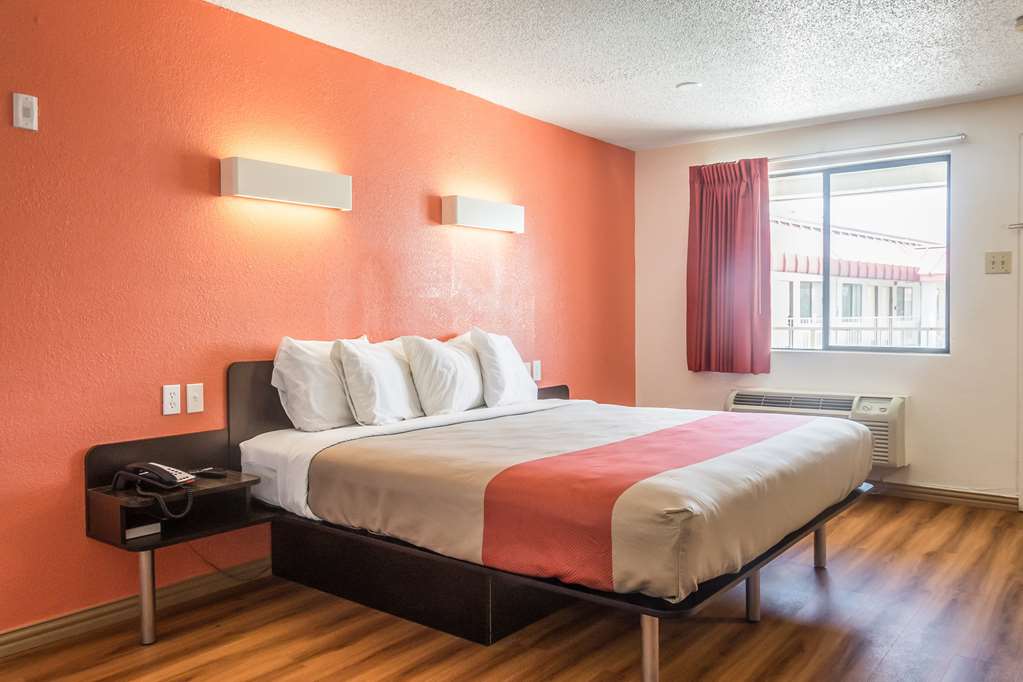 Motel 6 Mesquite TX Rodeo Convention Ctr - photo 13