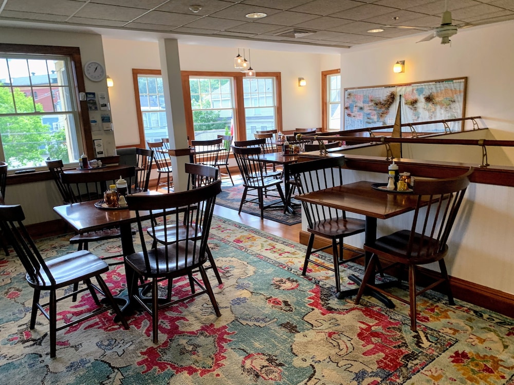 Camden Riverhouse Hotel - photo 72
