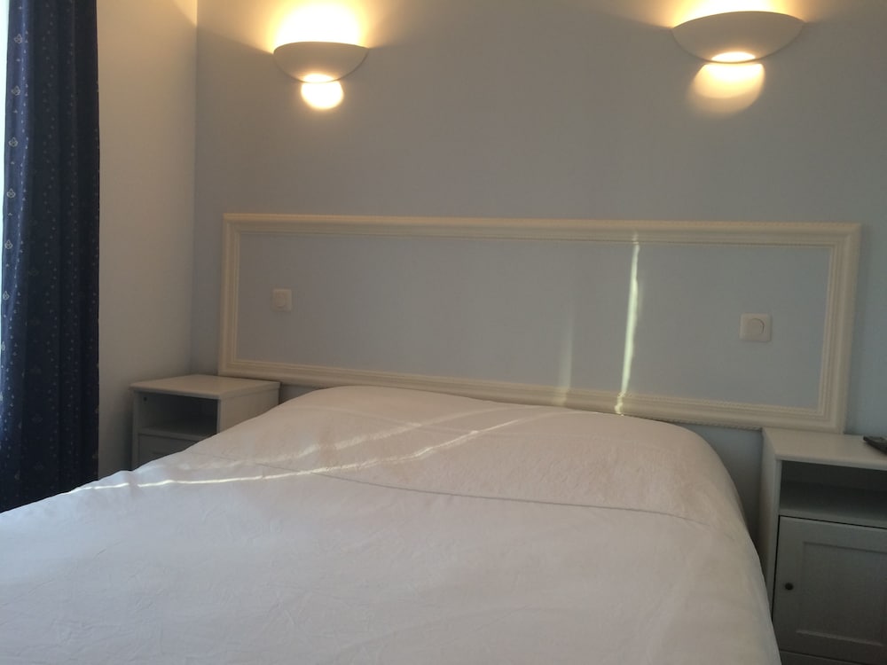 Hôtel André Gill - last minute hotel in Paris