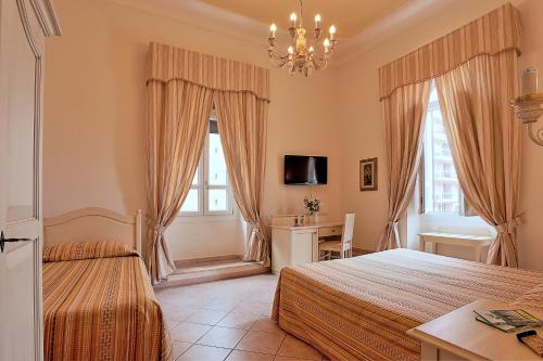 Chiaro Di Luna viale Italia — 4-Star Luxury Hotel in Sassari, Italy