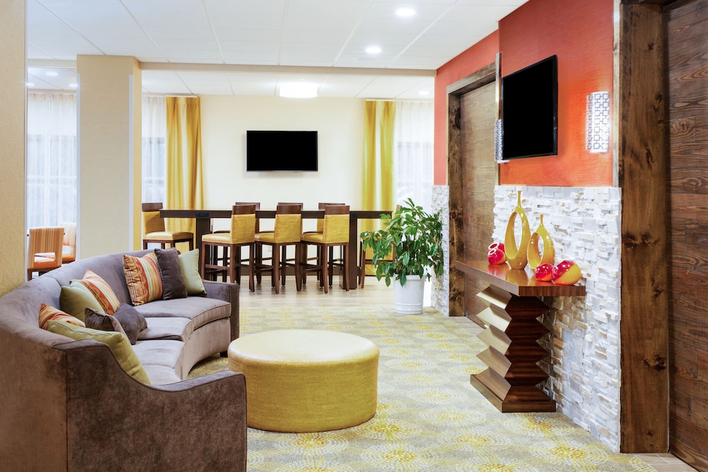 Holiday Inn Express & Suites Sandusky by IHG - photo 30