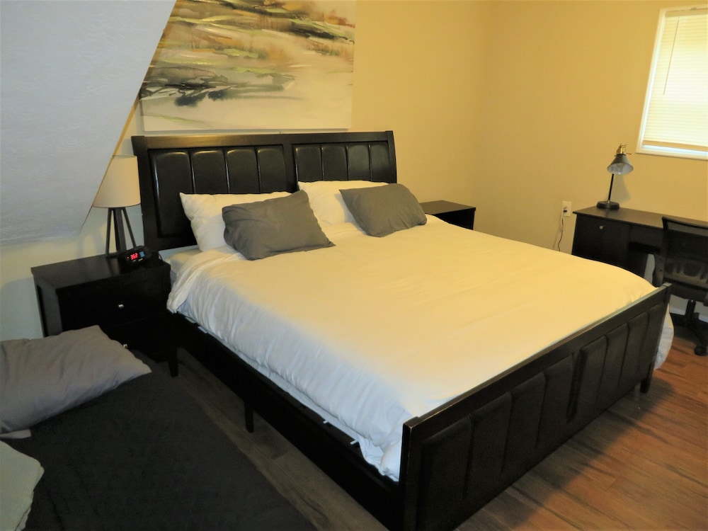 The King Suites - photo 21