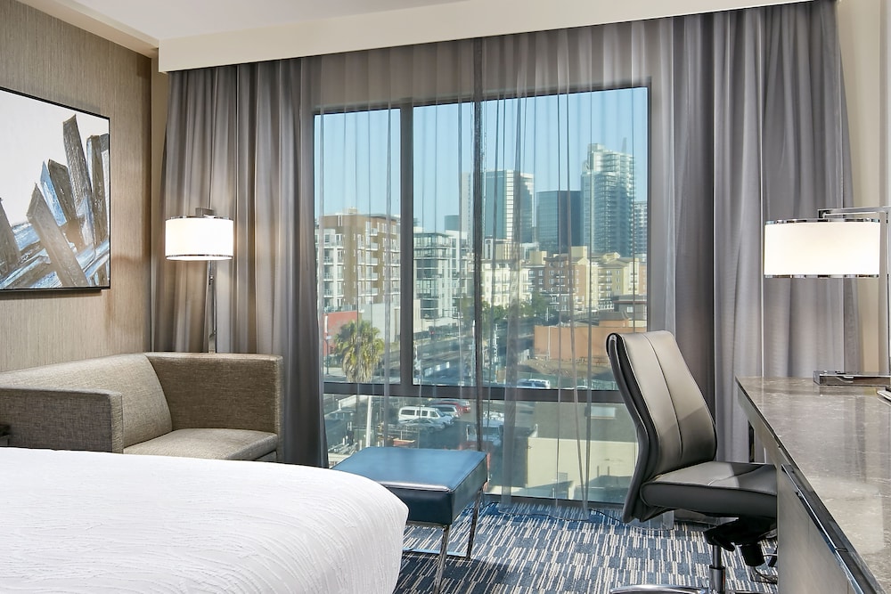 Hilton Garden Inn San Diego Downtown Bayside - photo 12