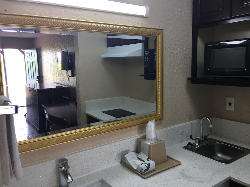 Chaparral Motel - photo 17