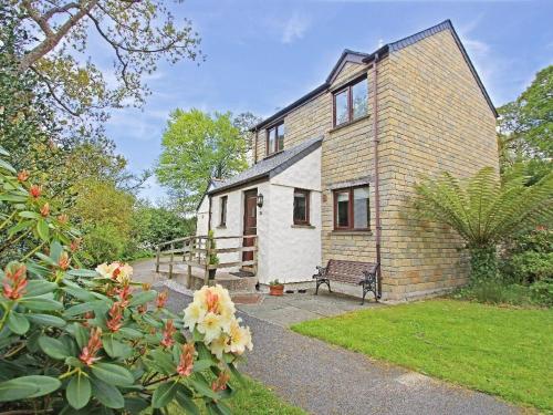 Two Hoots - last minute hotel in Falmouth