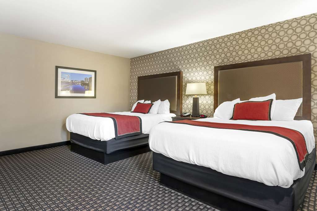 Best Western Plus Ramkota Hotel - photo 19