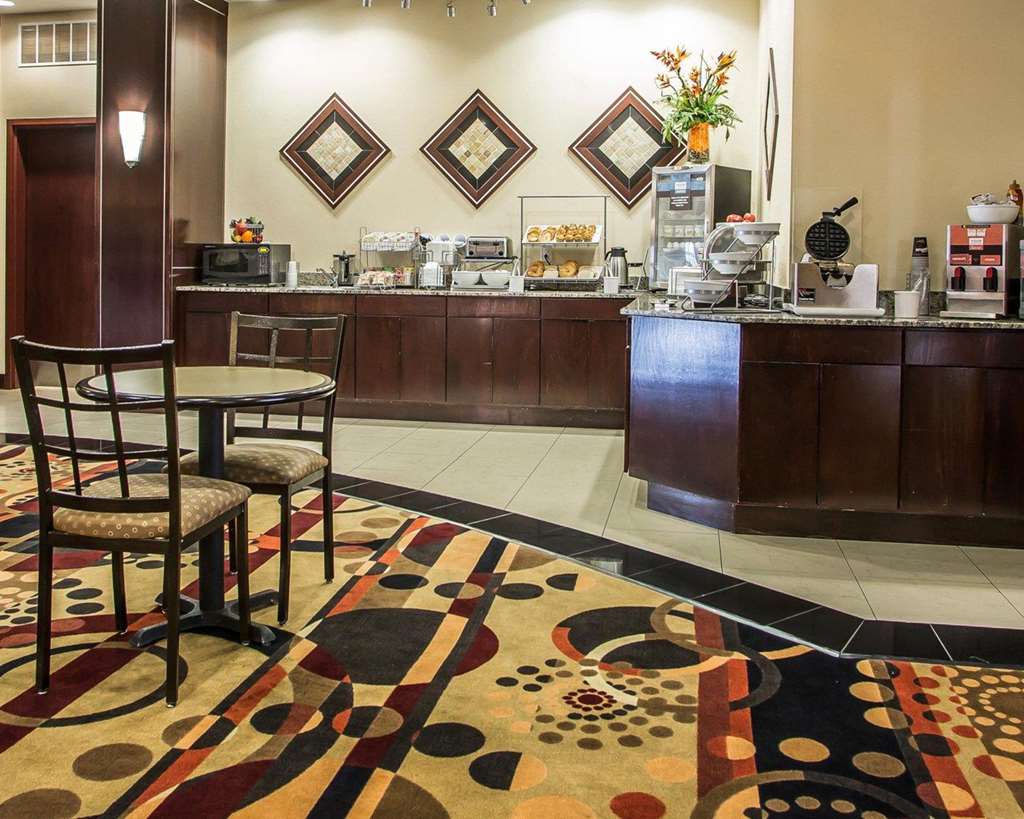 Comfort Suites Troy I75 - photo 30