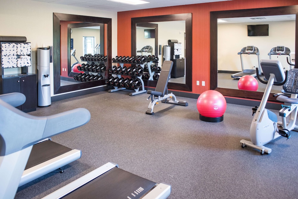 Hampton Inn & Suites at Wisconsin Dells Lake Delton - photo 16