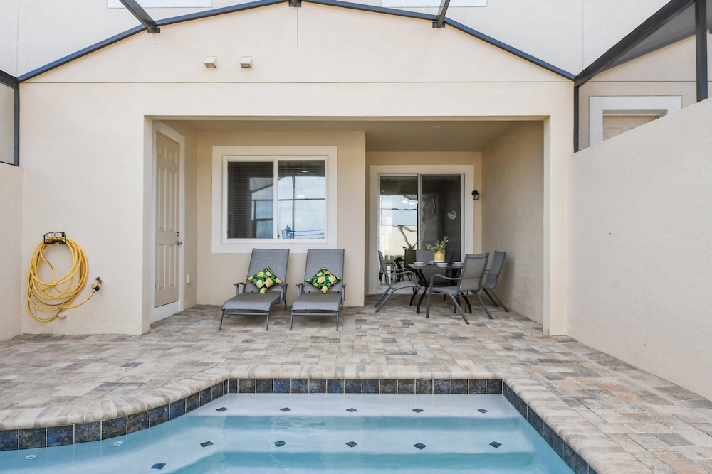 Solara Resort Brand New 4 Bed 4 5 Bath Townhome - photo 27