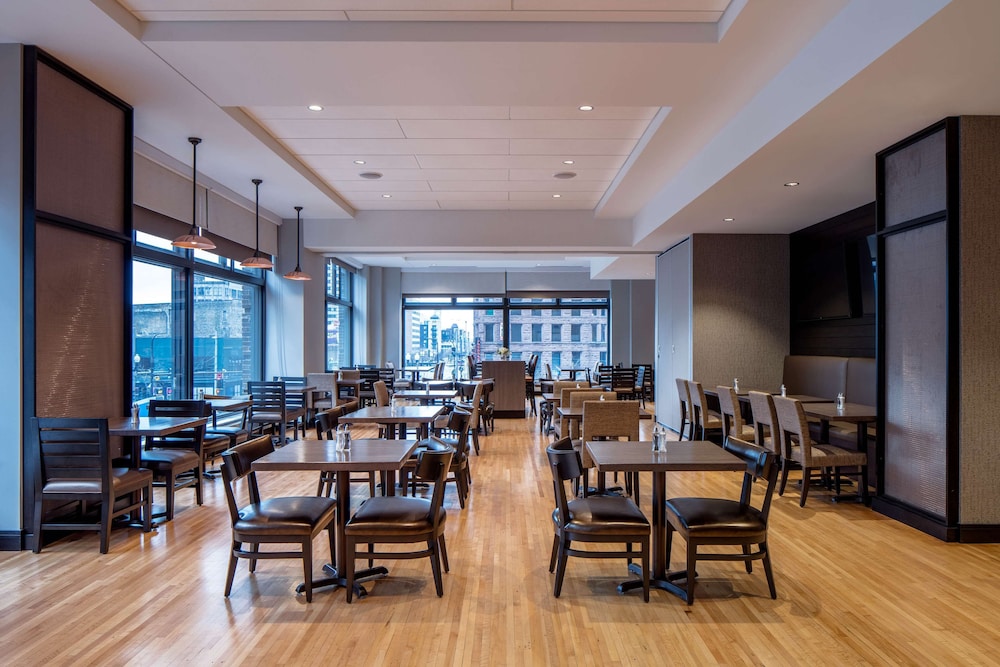 Embassy Suites by Hilton Minneapolis Downtown - photo 29