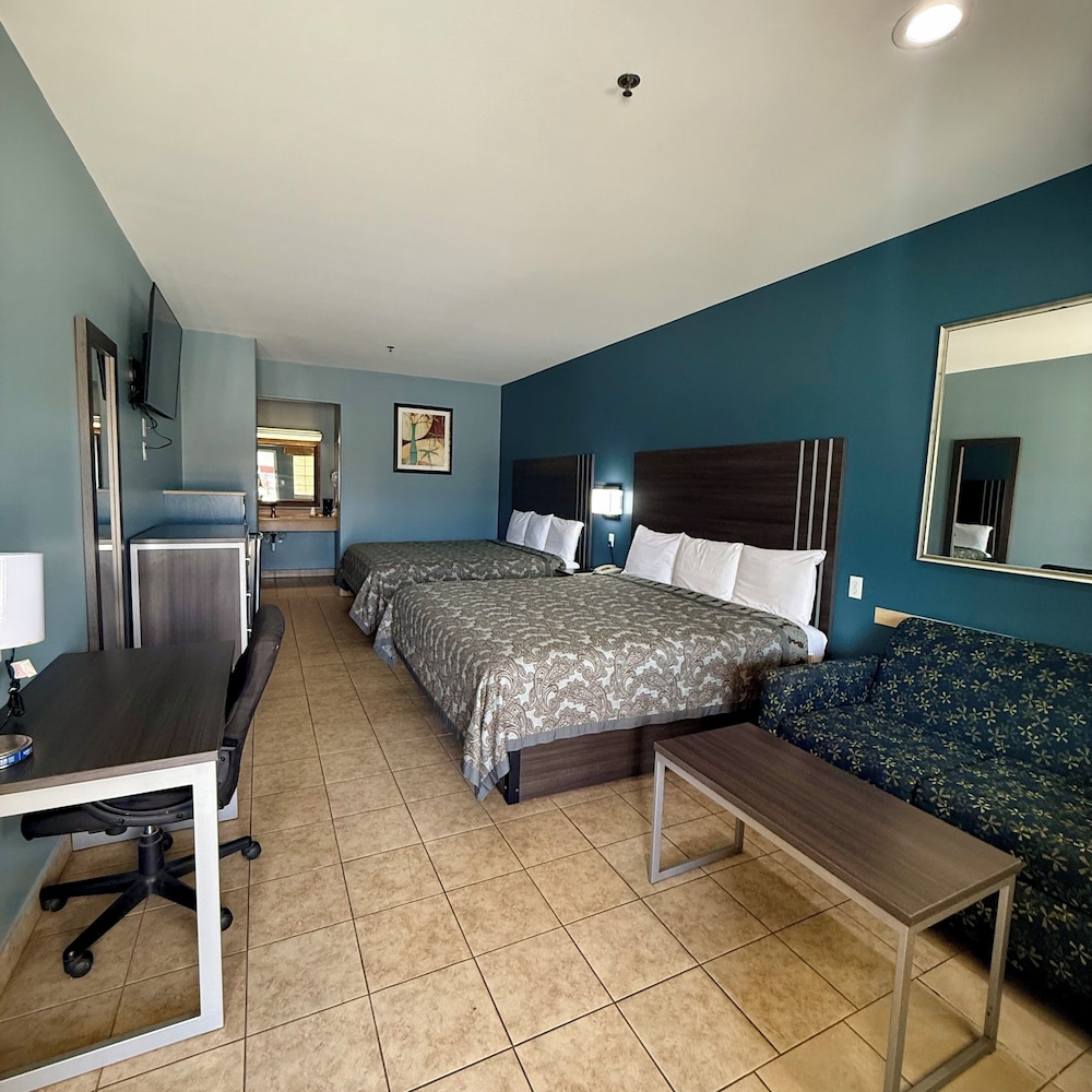 Weslaco Inn by Capital O Near Mercedes - photo 10