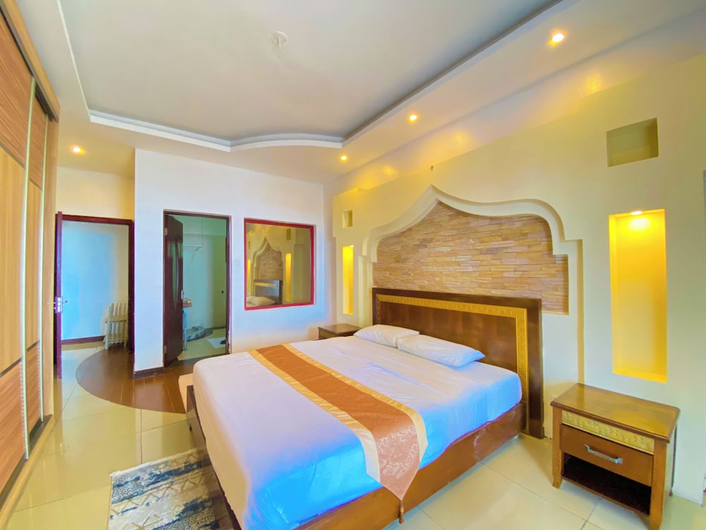 Mfalme Beachfront Apartments — 4-Star Luxury Hotel in Mombasa, Kenya