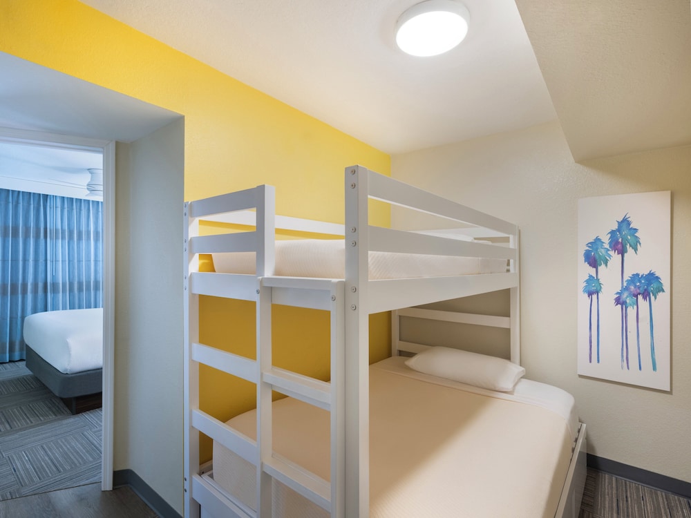 Holiday Inn Resort Orlando Suites Waterpark by IHG - photo 16