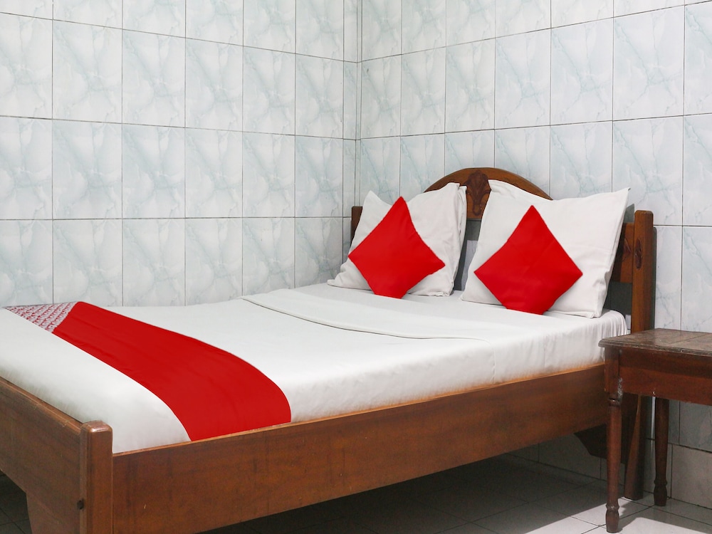 Oyo 91396 Hotel Laguna in Kupang, Indonesia